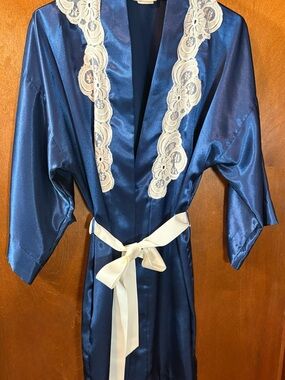 Satin Navy Blue Lace-Trim Kimono Robe with Ivory Waist Tie